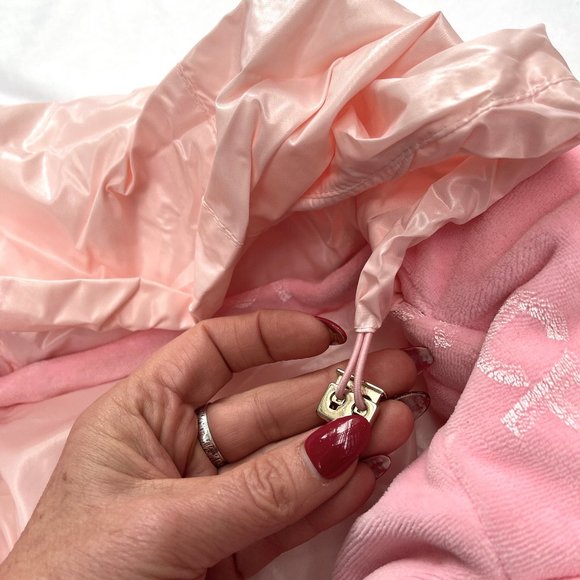 MADE IN ITALY Chiara Ferragni Cropped velvet down jacket hidden hood - Picture 13 of 16